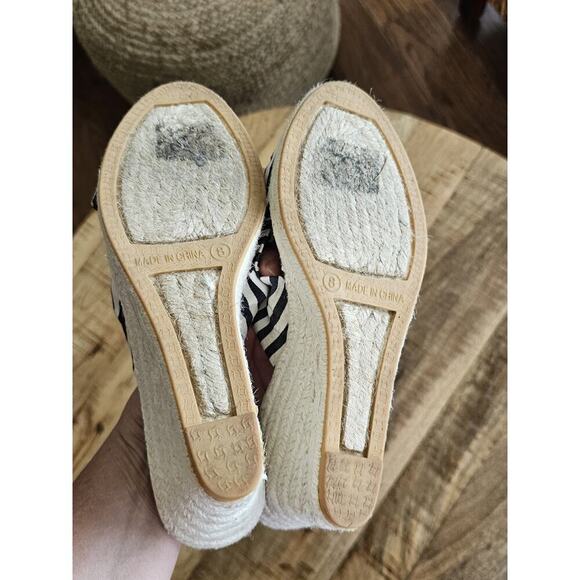 Chico's Blue White Striped Wedges Mules/Slides Size 8 Coastal Nautical Beach - Picture 7 of 10